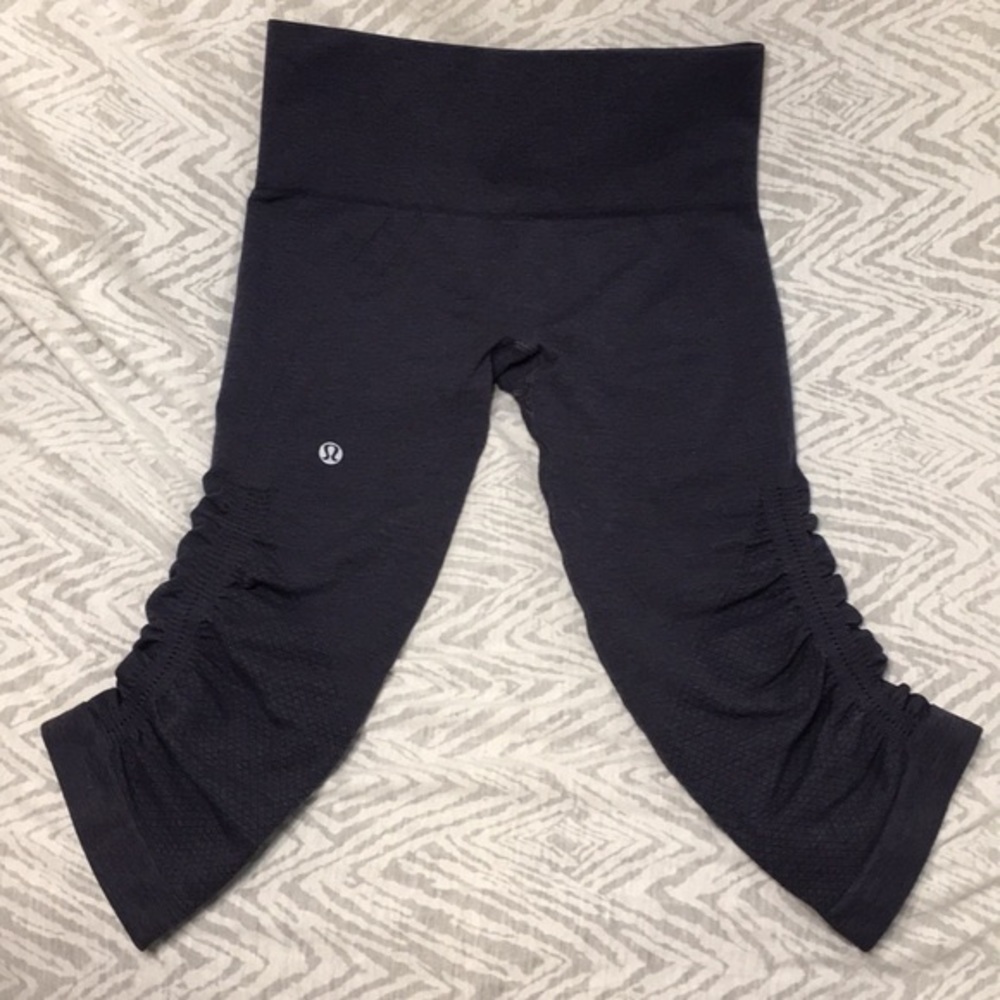 lululemon In The Flow Scrunch Capris